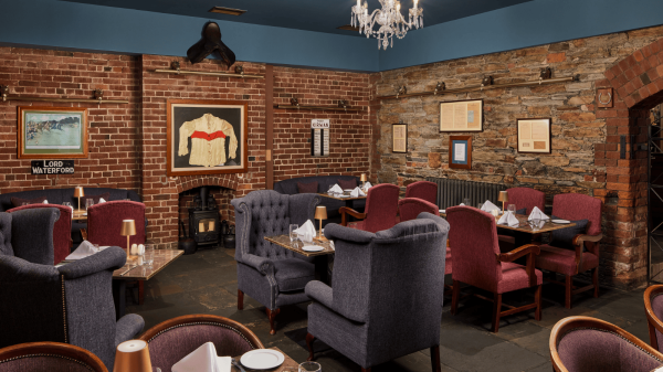 DOOLEYS_PKROOM
