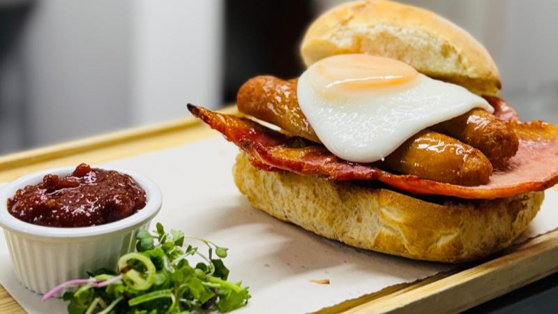 DOOLEYS_BREAKFASTBLA