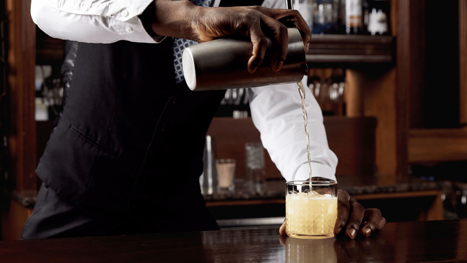 Cocktail Pour